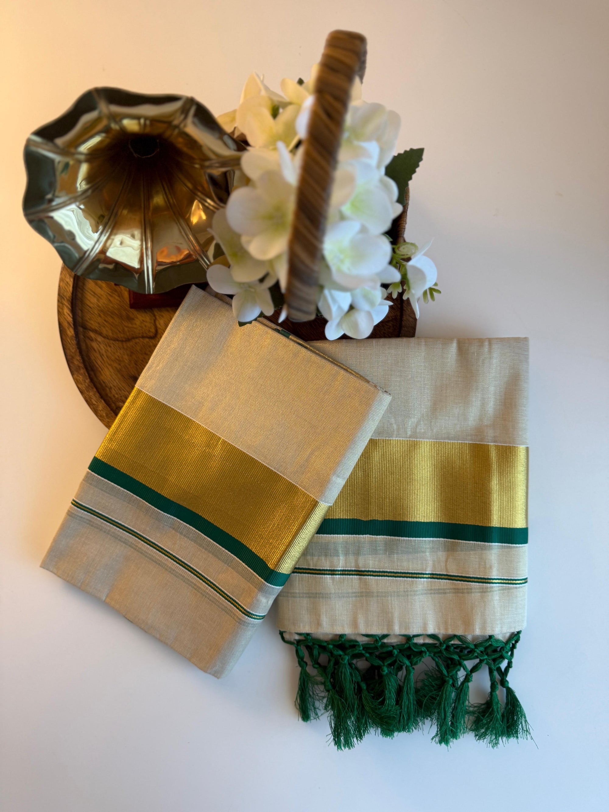 Green Set Mundu